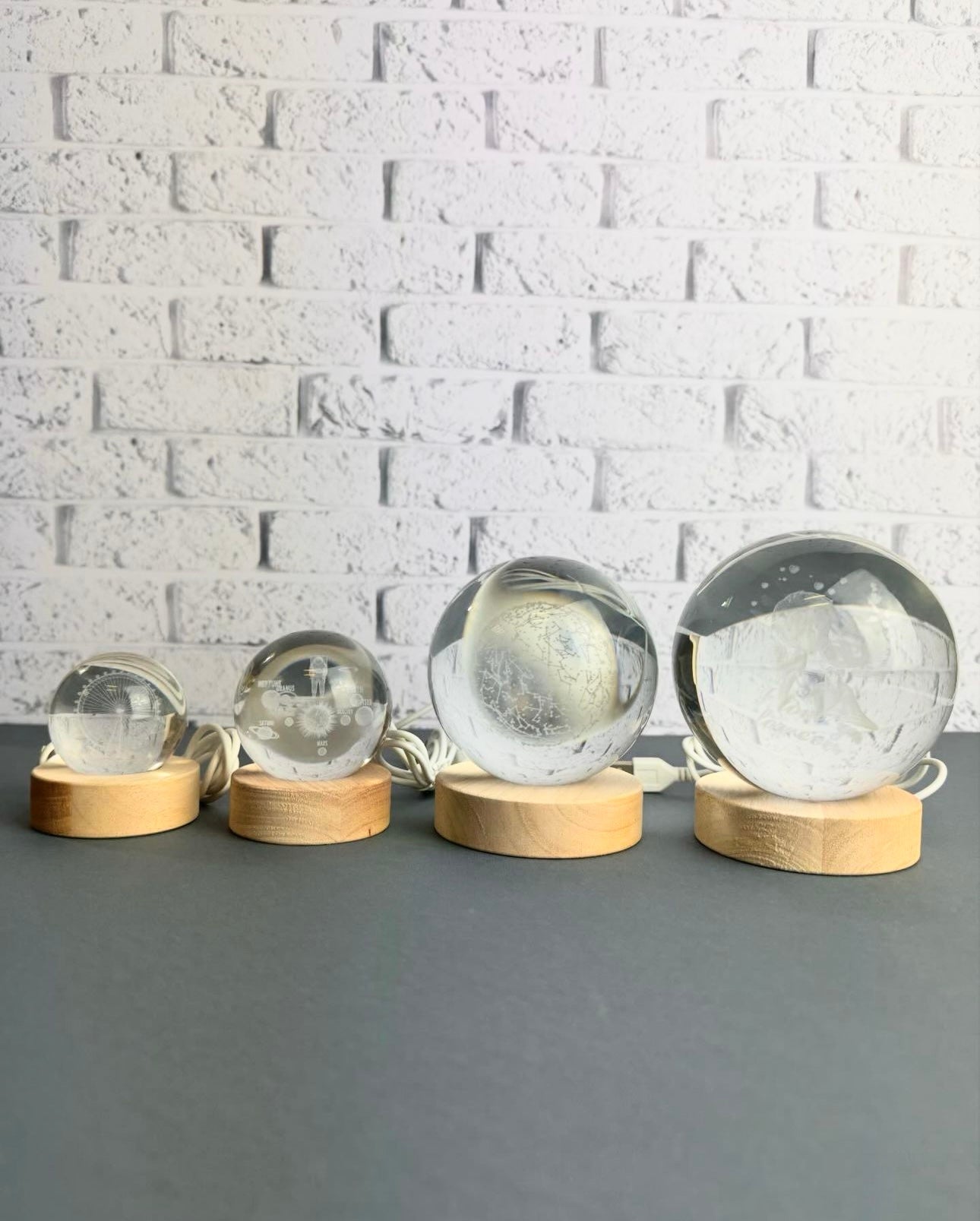 3D Laser Engraved Glass Crystal Ball Lamp Universe Astronomy Decor (Solar System)