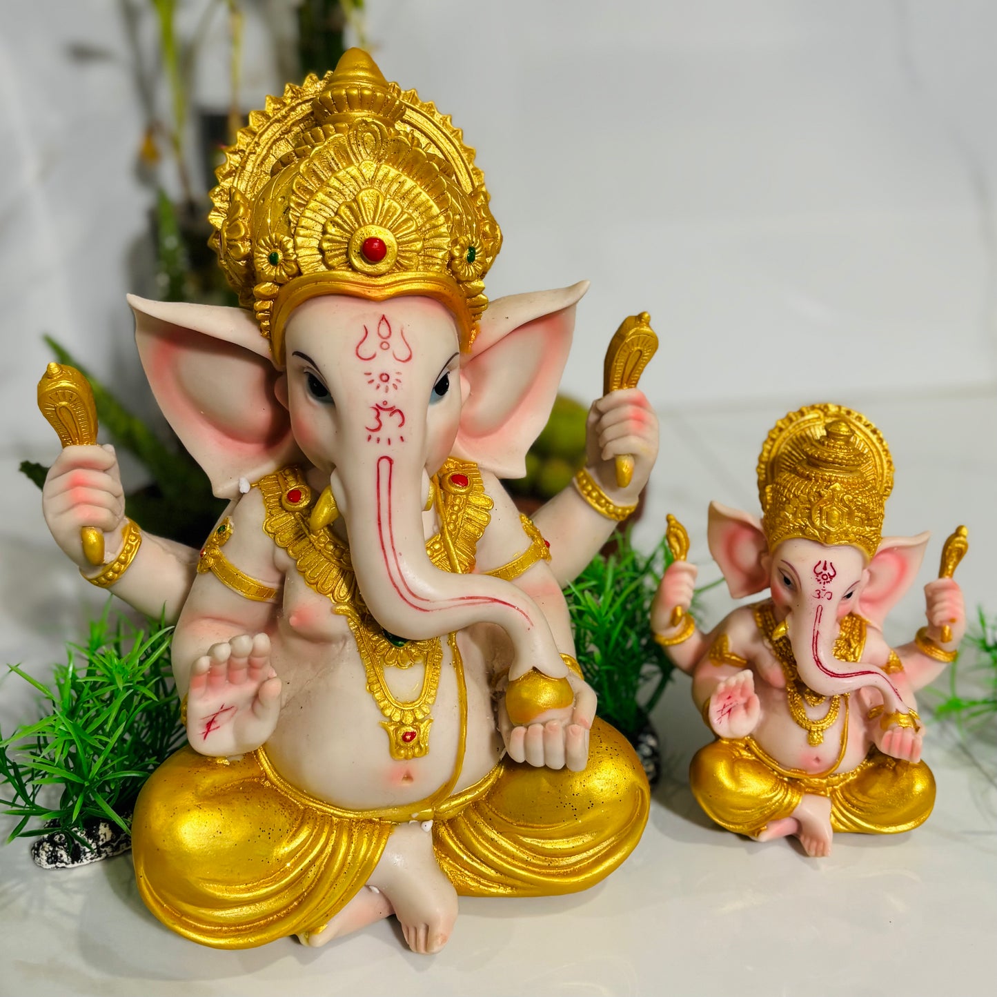Pearly Small & Large Lord Ganesh Murti
