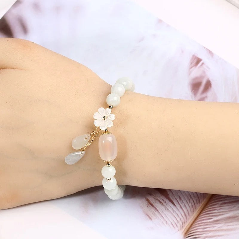 Natural Hetian Jade Foral Charm Bracelet (8mm)