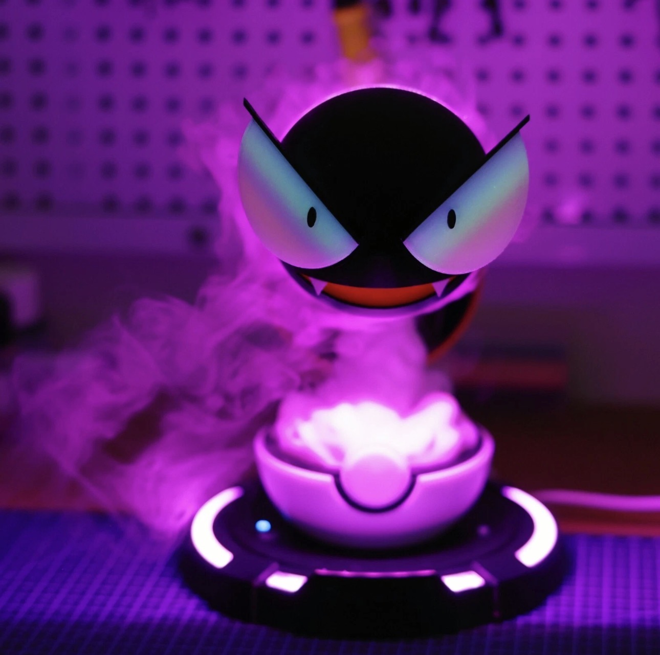 Gastly 3D Pokemon Luminous New 2-in-1 Humidifier / Diffuser + Free Essential Oil.