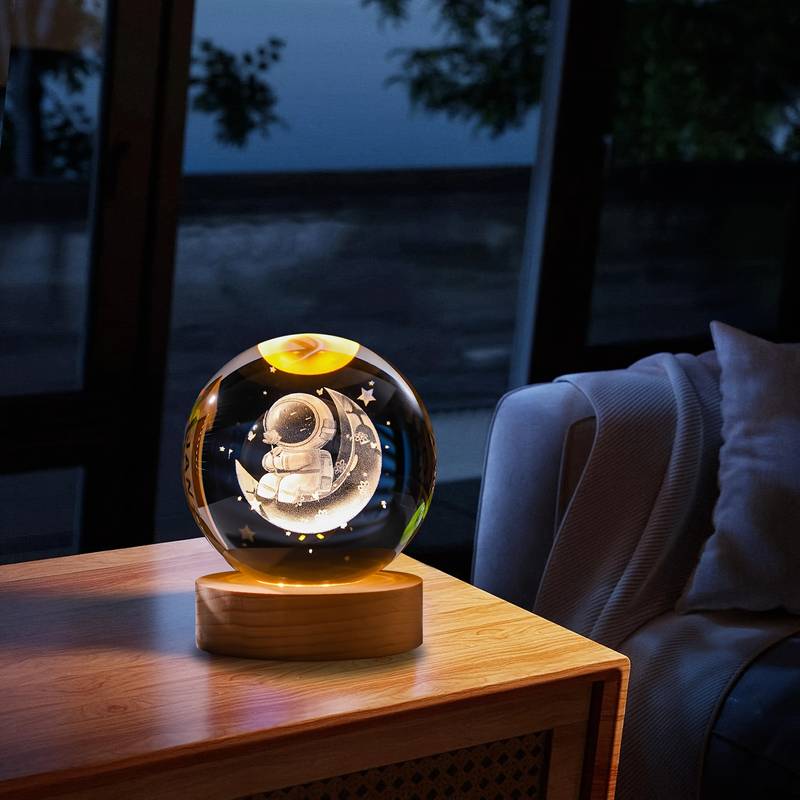 3D Laser Engraved 8cm Glass Crystal Ball Lamp Universe Astronomy Decor (Astronaut on the Moon)