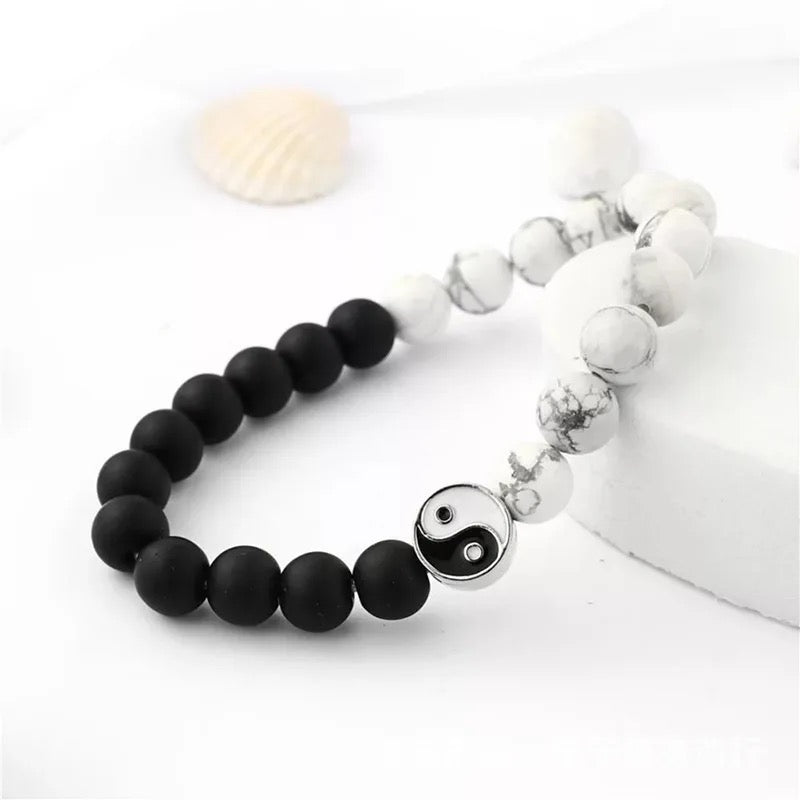 Yin Yang Howlite x Matte Onyx Bracelet