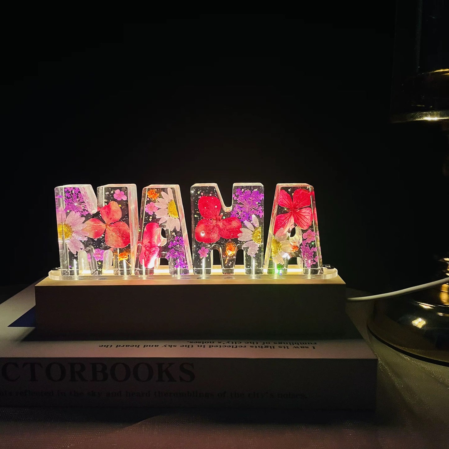 Eternal Chrysanthemum Flower Mother’s Love USB Lamp with LED Wooden Light Base