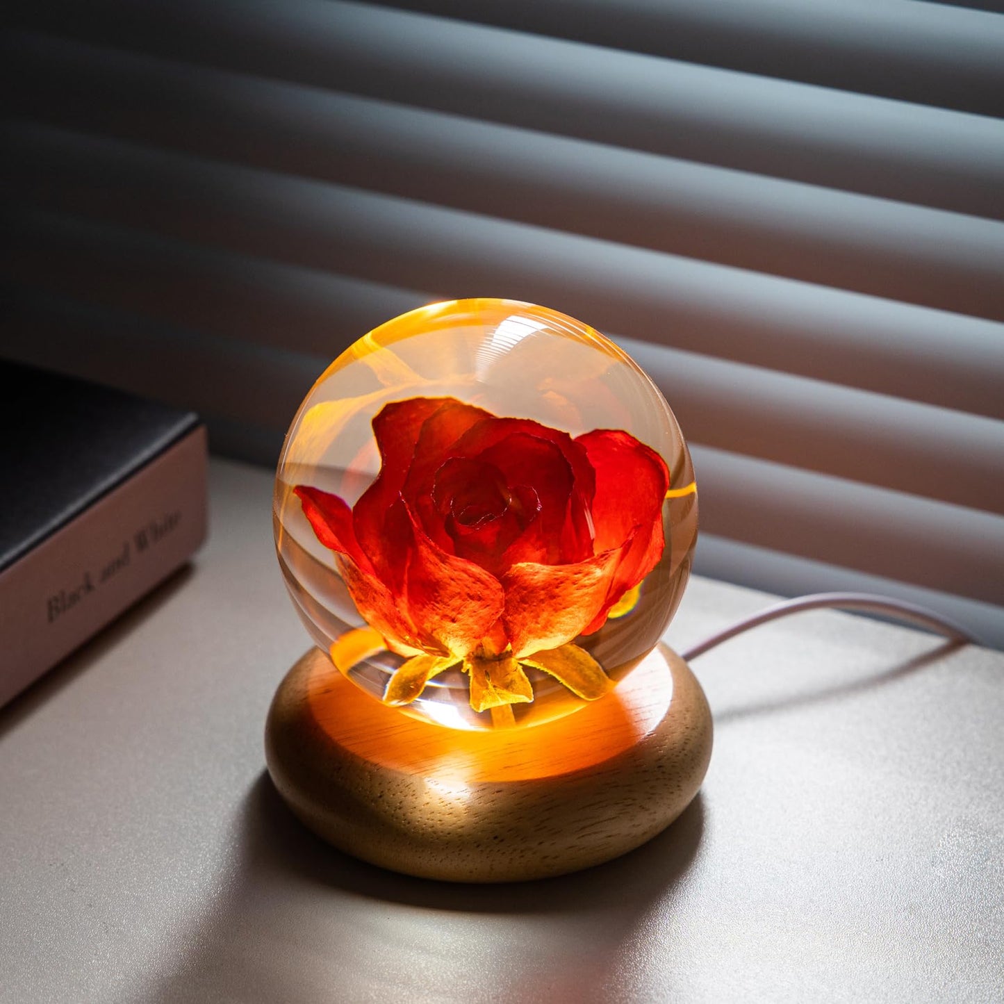 8cm Eternal / Immortal Flower Resin Sphere Lamp with USB LED Wooden Base