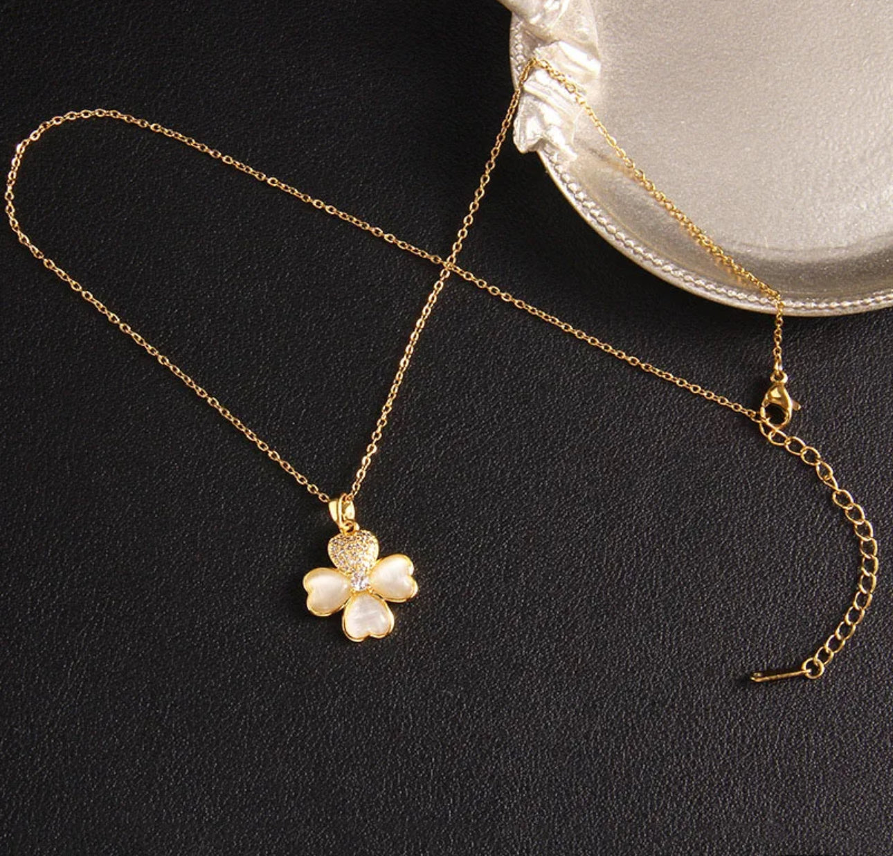 Lucky Clover Cat Eye Quartz Necklace